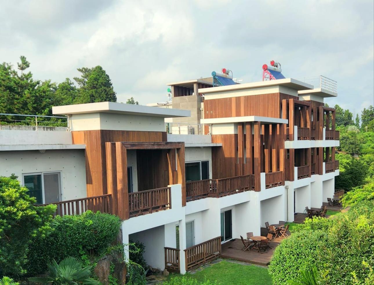 Jeju Eco Suites Sogüpcho Exteriér fotografie